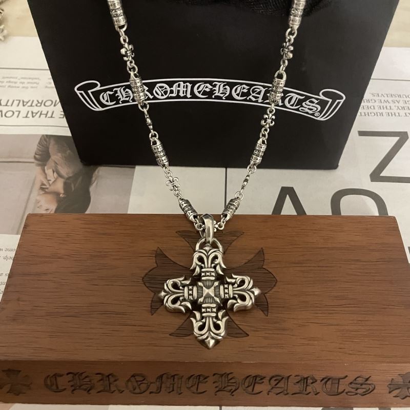 Ch**me He**ts necklaces